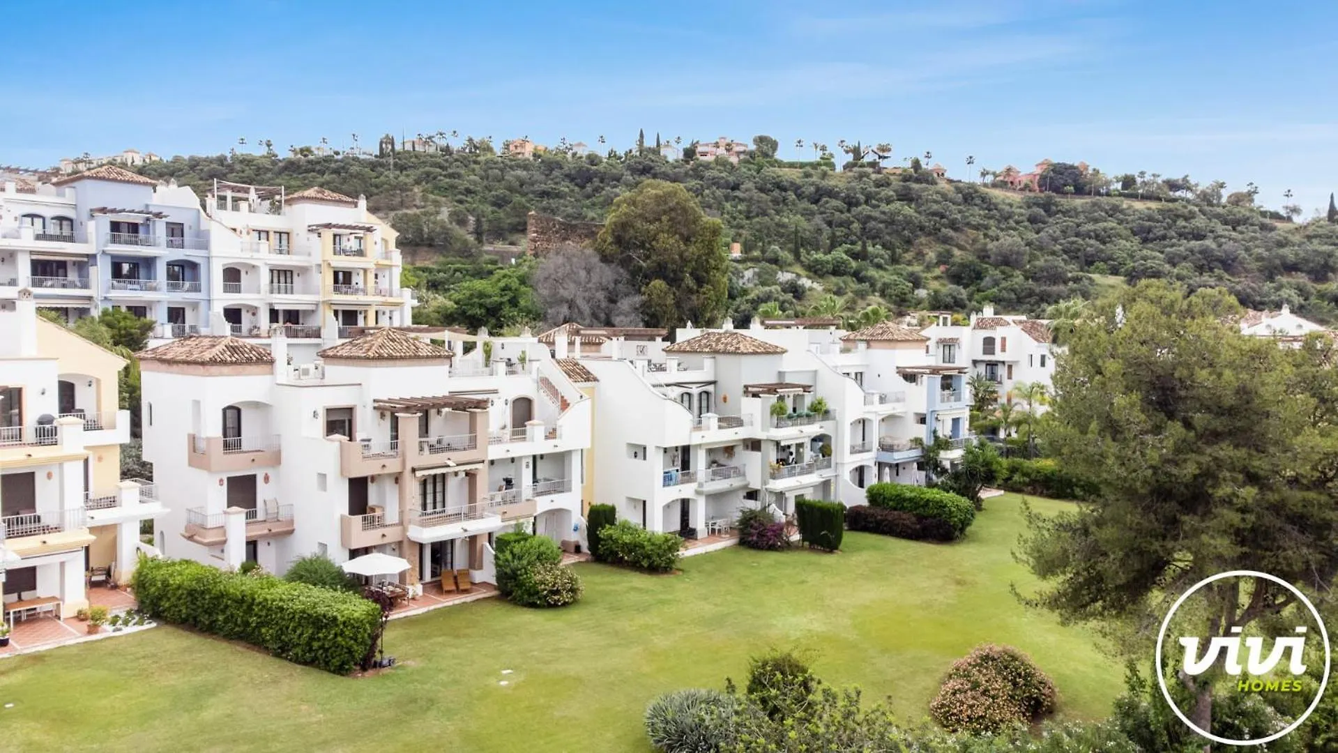 Vivi Homes - La Vida Dorada Benahavís 0*,  Spanien