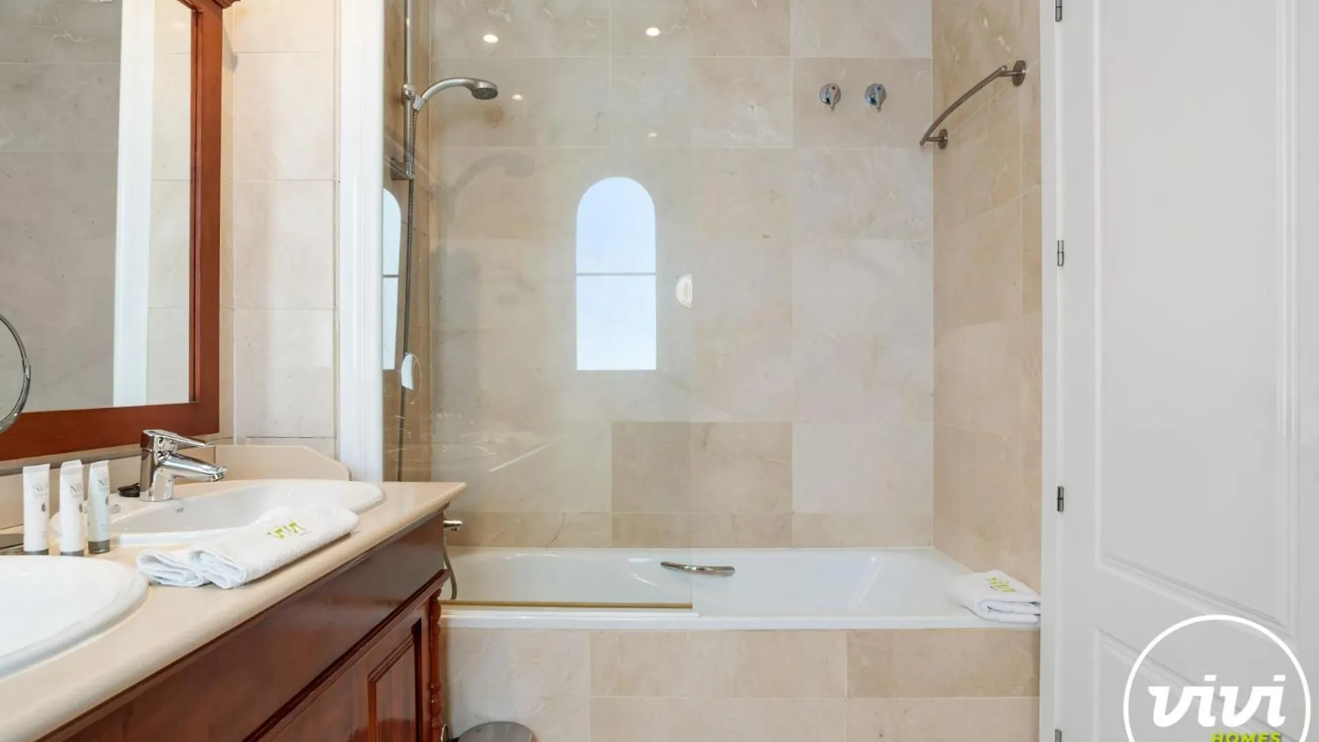 Vivi Homes - La Vida Dorada Benahavís Lejlighed