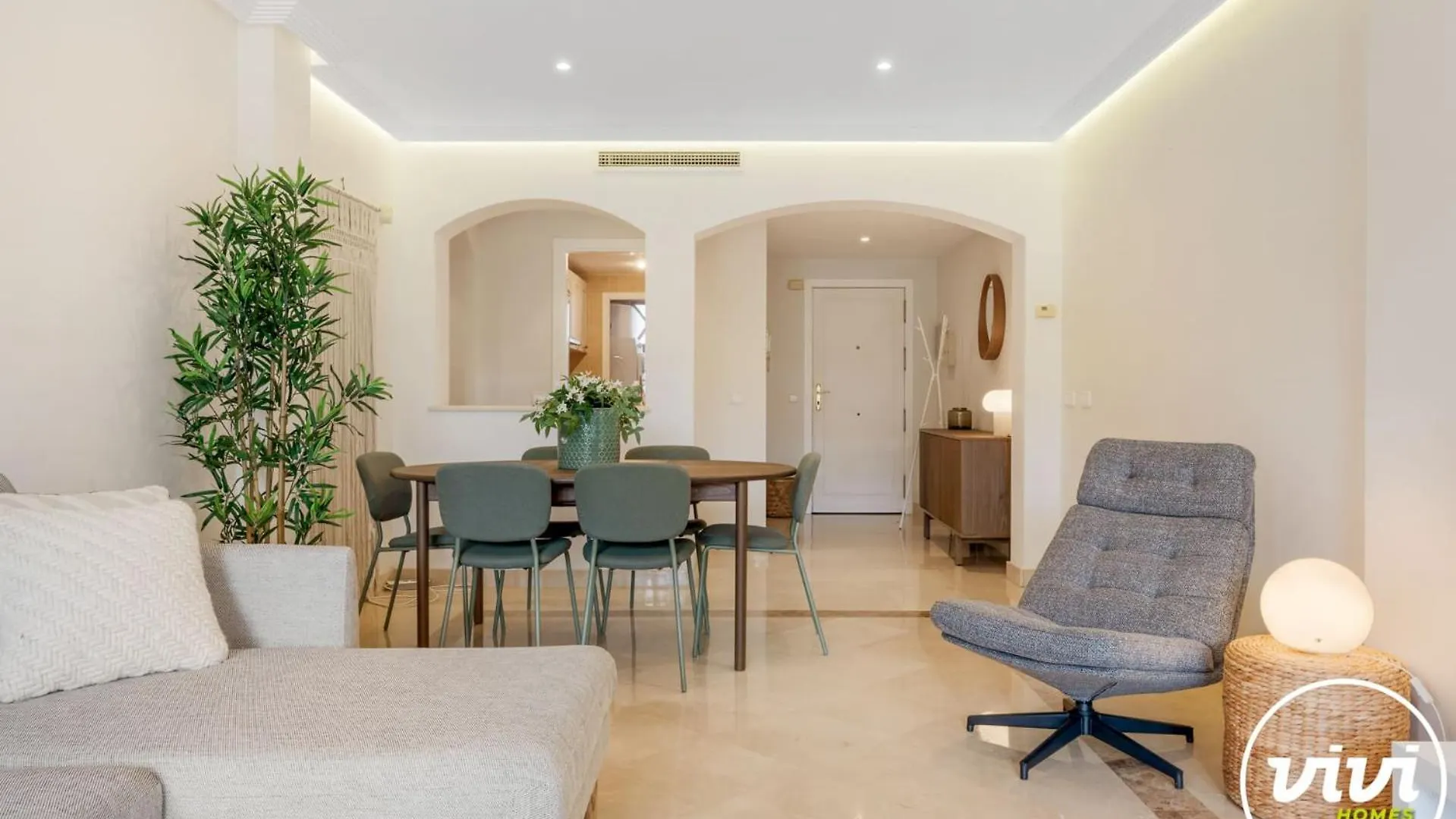 Vivi Homes - La Vida Dorada Benahavís 0*,  Spanien